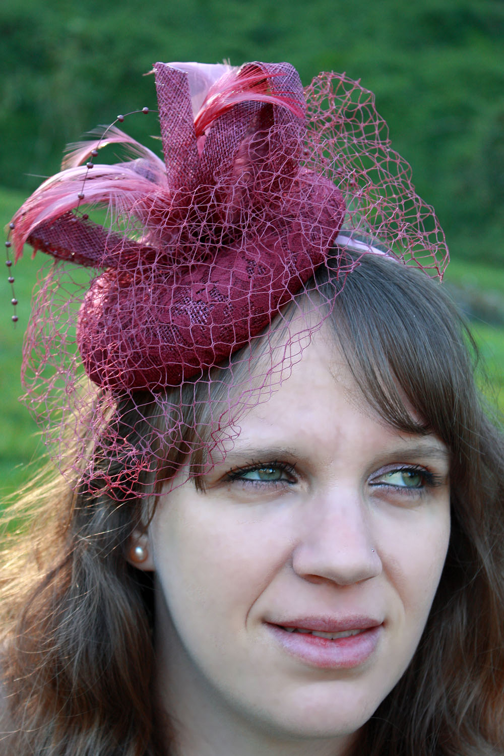 Serre Tete Chapeau Bibi Mariage Filet Plumes Ivoire Rose Noir Bordeau Neuf Ebay