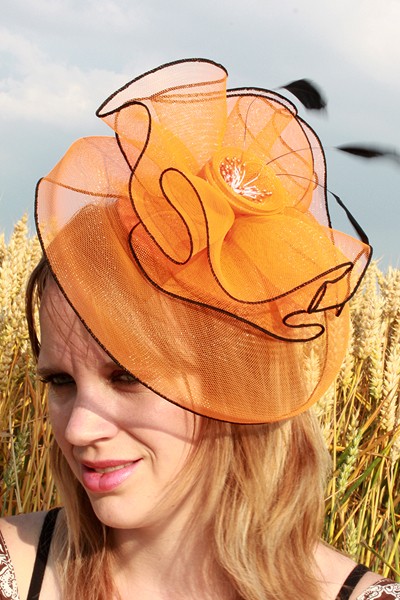 Mini Chapeau Mariage Bibi Orange Liseré Noir