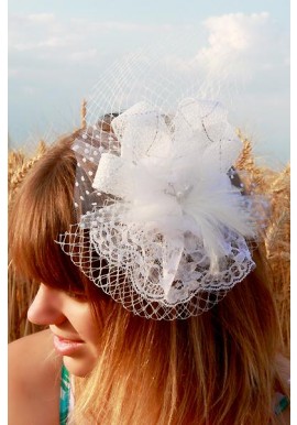 Mini Chapeau Mariage Tulle Plume Filet Strass Blanc