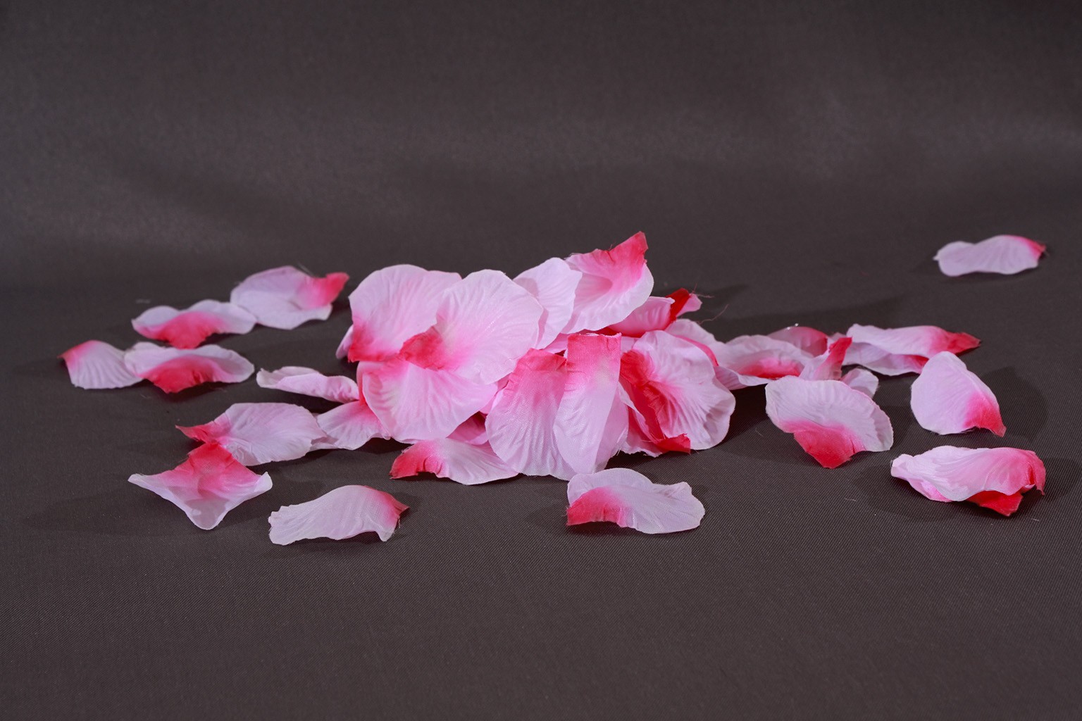 Pétales de rose en tissu ROSE