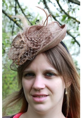 Chapeau Ceremonie Bibi Mariage Fleur Filet Plumes Marron