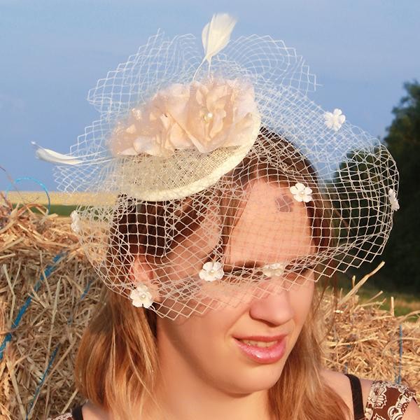 Serre Tête Chapeau Bibi Mariage Voilette Perles Fleur Plumes Beige