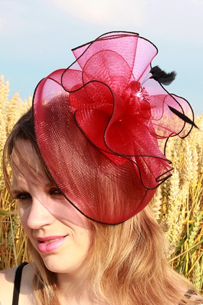 Mini Chapeau Mariage Bibi Bordeaux Liseré Noir